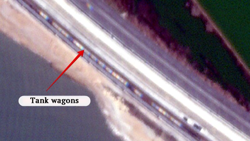 Rusko už Krymský most nevyužívá k zásobování vojsk na Ukrajině, potvrzují satelitní snímky
